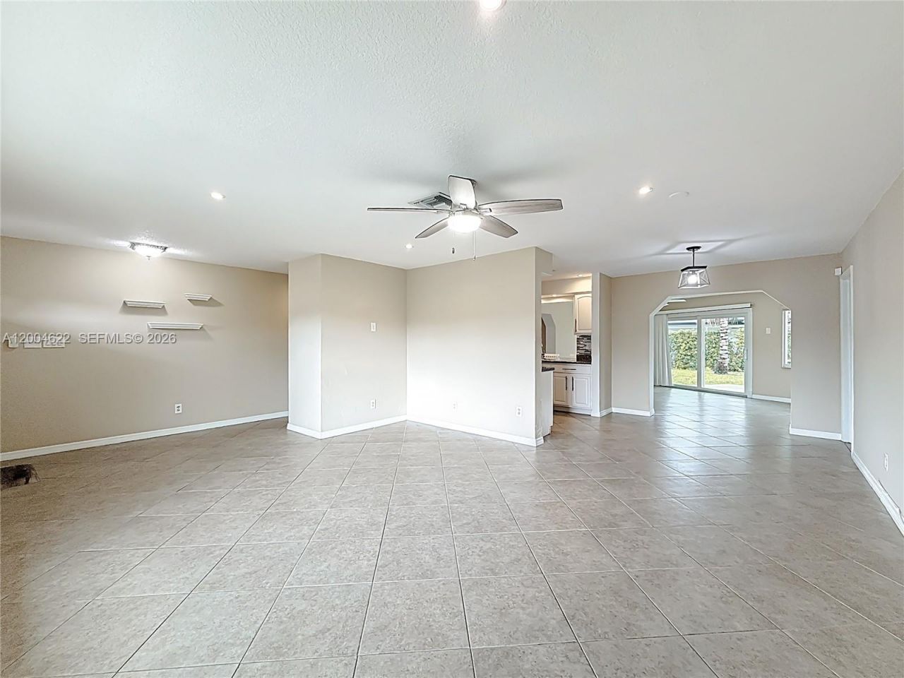 8102 NW 96th Ter, Tamarac, FL 33321 Photo