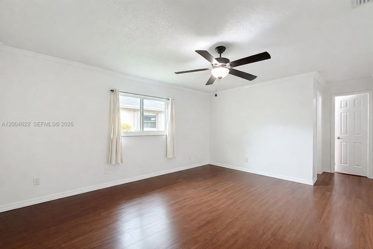 8102 NW 96th Ter, Tamarac, FL 33321 Photo