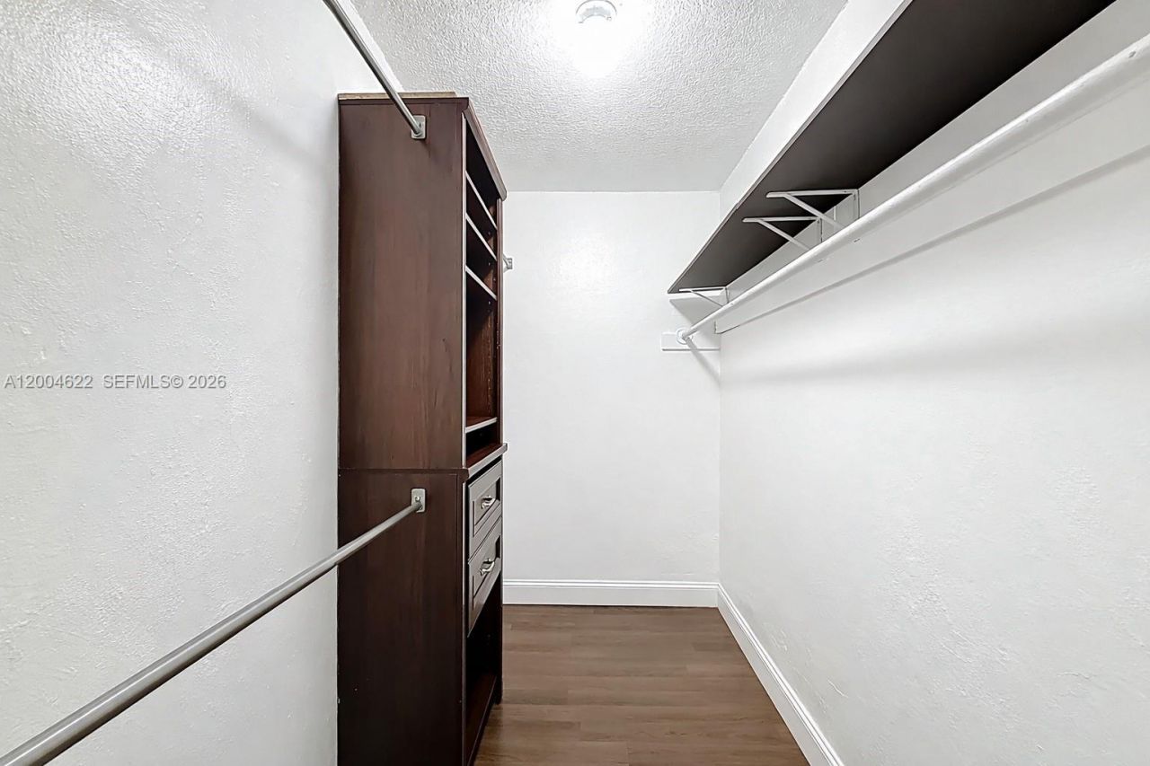 8102 NW 96th Ter, Tamarac, FL 33321 Photo