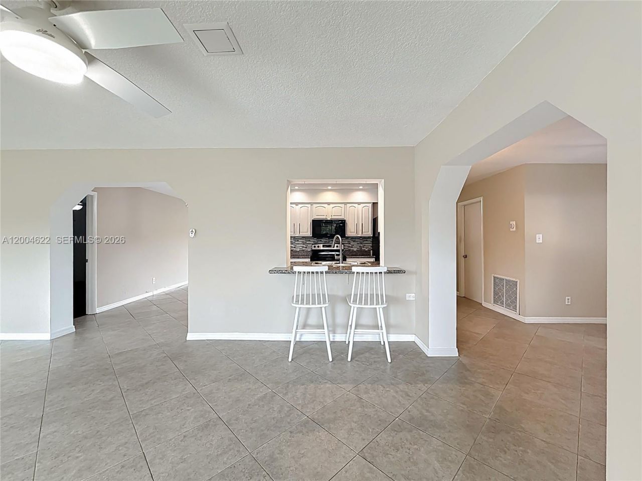 8102 NW 96th Ter, Tamarac, FL 33321 Photo