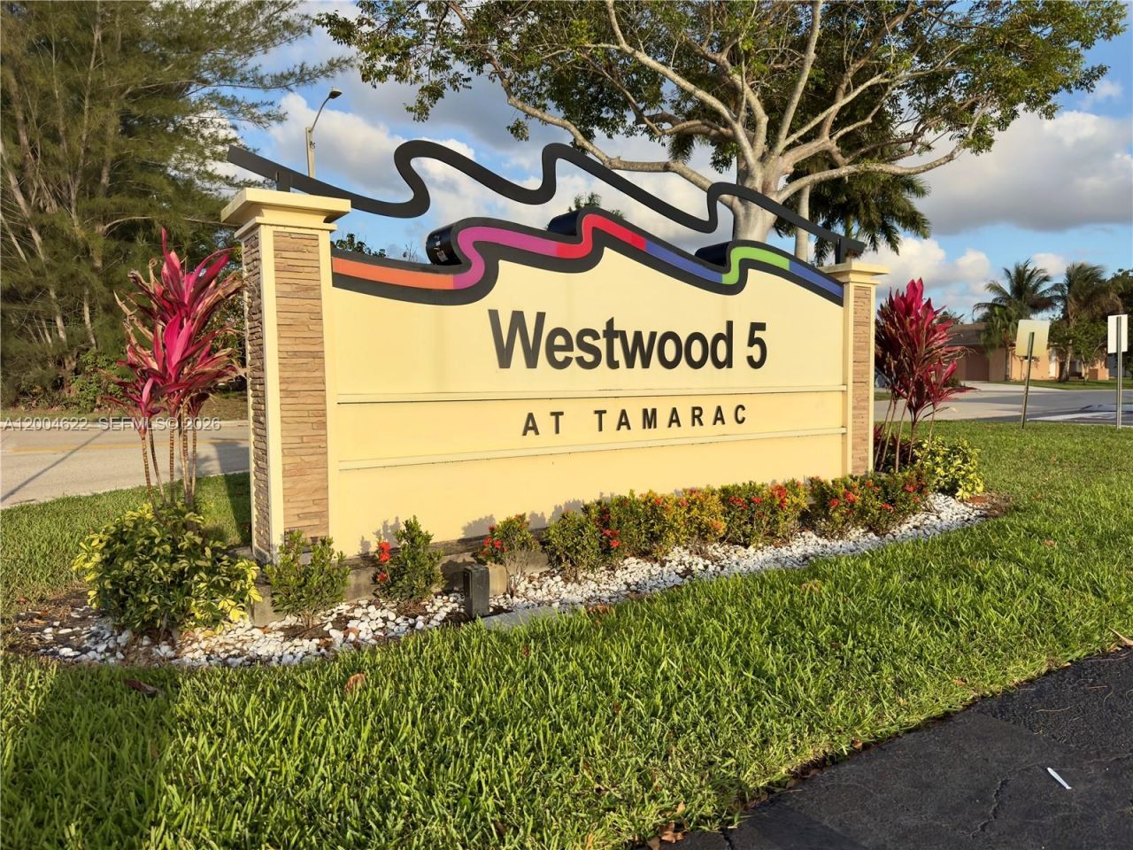 8102 NW 96th Ter, Tamarac, FL 33321 Photo