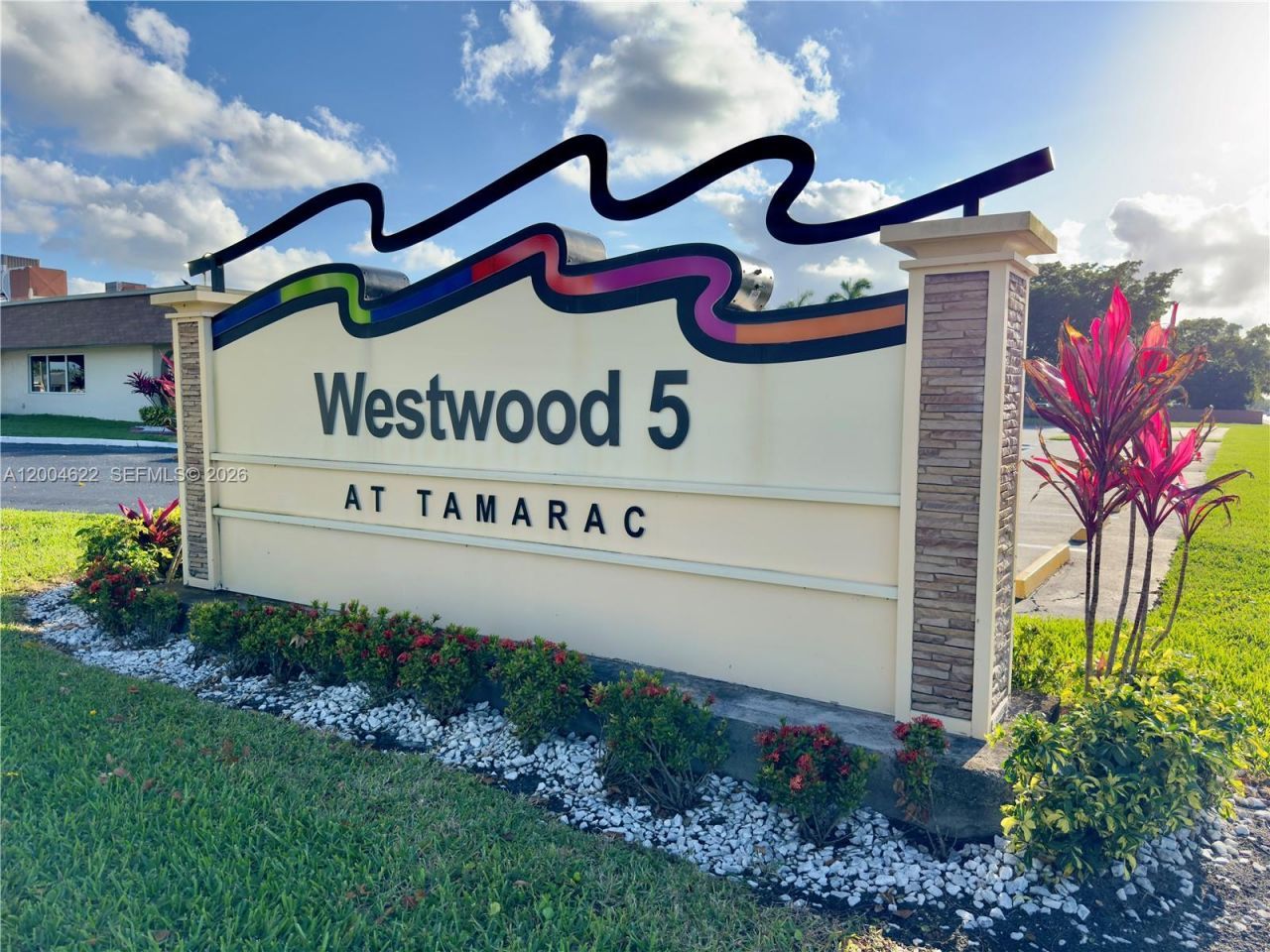 8102 NW 96th Ter, Tamarac, FL 33321 Photo