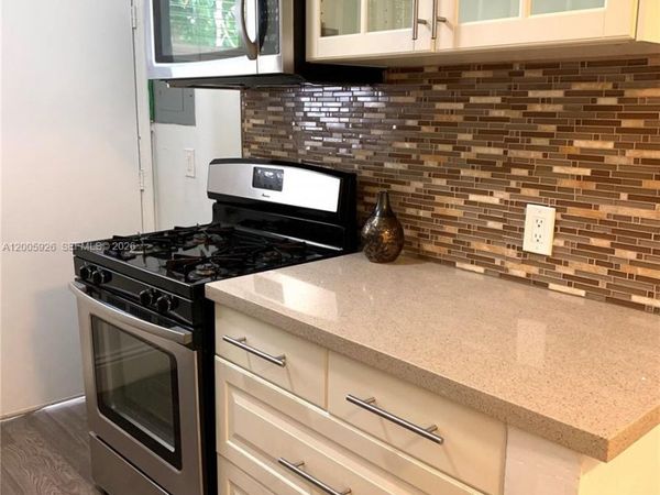 1515 West Ave , Unit 5, Miami Beach, FL 33139