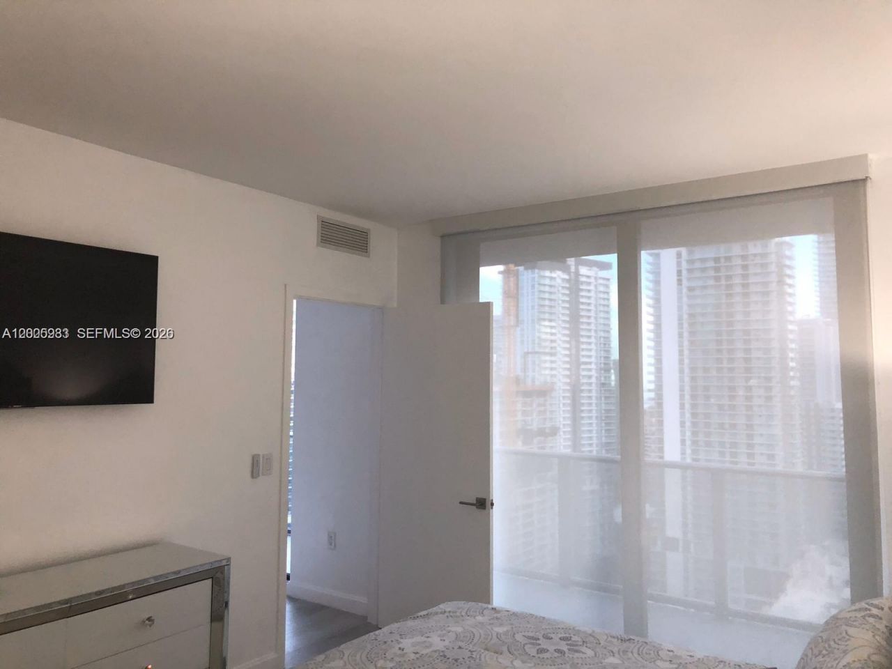 55 SW 9th St , Unit 2604, Miami, FL 33130 Photo
