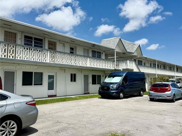 11 NE 204th St , Unit 23, Miami Gardens, FL 33179