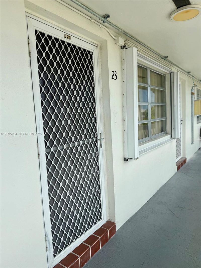 11 NE 204th St , Unit 23, Miami Gardens, FL 33179 Photo