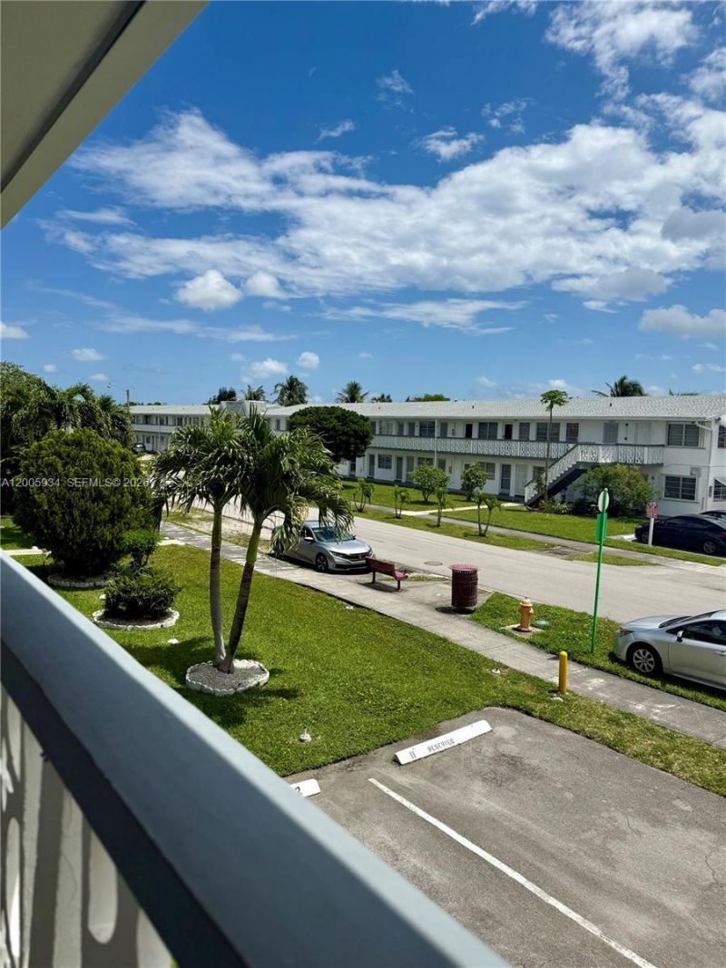 11 NE 204th St , Unit 23, Miami Gardens, FL 33179 Photo