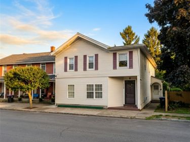 1990 Ridge Road , Ontario, NY 14519