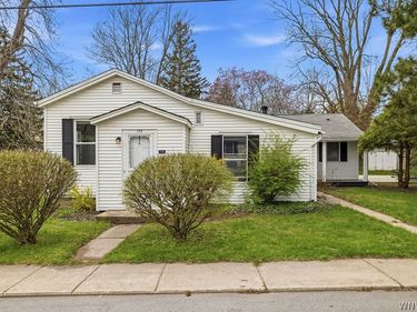 175 Niagara Street , Lewiston, NY 14092