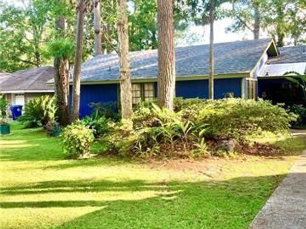 274 OAKWOOD Drive , Mandeville, LA 70448
