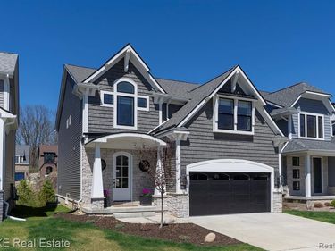 205 Mountain View Lane, Milford Vlg, MI 48381