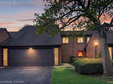 3124 Lindenwood Drive, Dearborn, MI 48120