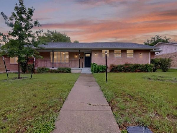 2522 Pinebluff Drive , Dallas, TX 75228