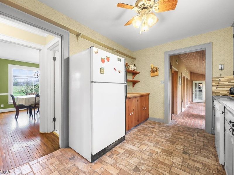 4328 S Union Avenue , Alliance, OH 44601 Photo 14