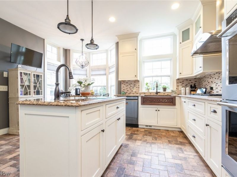 310 Blossom Lane, Orange, OH 44022 Photo 17