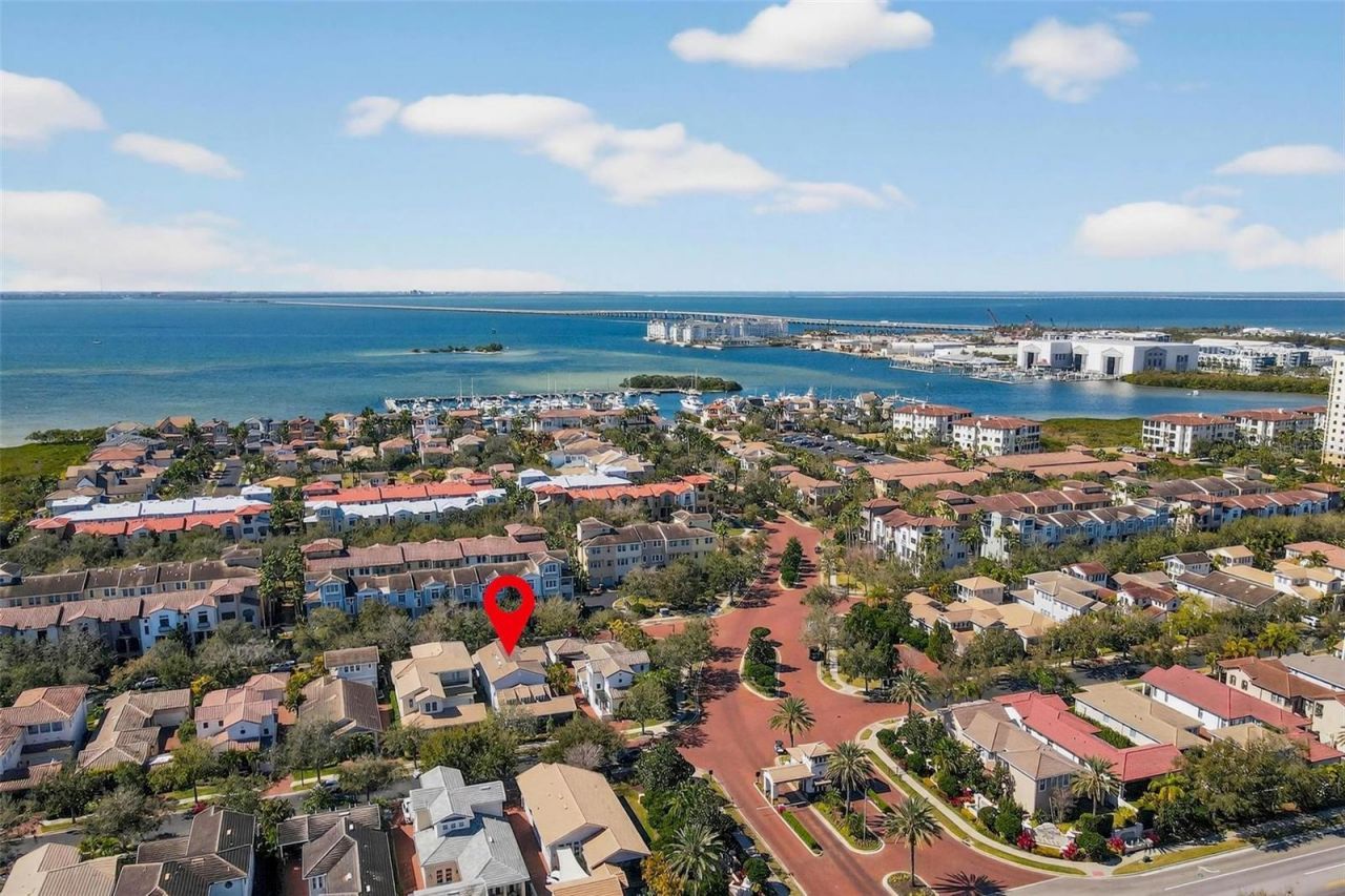 6054 Yeats Manor Drive, Tampa, FL 33616 Photo
