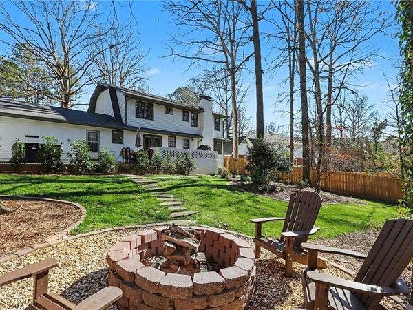 7070 Glenridge Drive , Atlanta, GA 30328