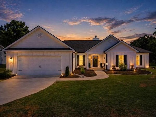 189 Marie Court, Bethlehem, GA 30620