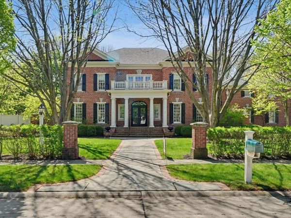 1203 Sussex Court , Champaign, IL 61821