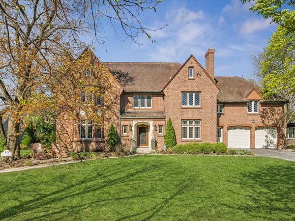 1018 EASTWOOD Road , Glencoe, IL 60022