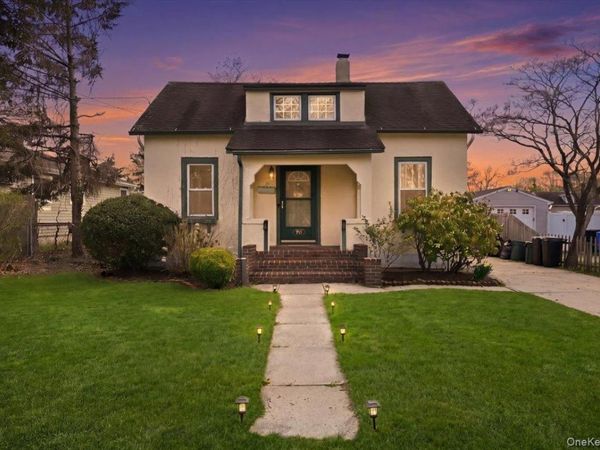 36 Pine Street , Islip, NY 11751