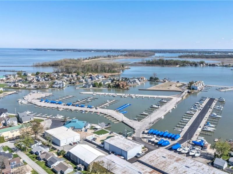 5814 E Poplar Avenue, Port Clinton, OH 43452 Photo 9