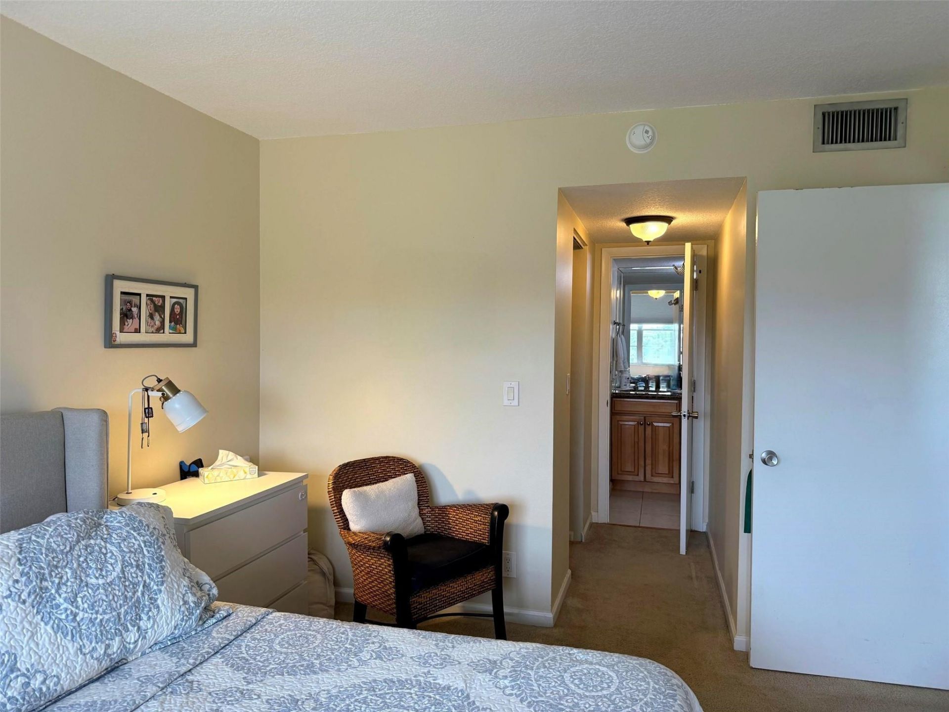 9230 Lagoon Place, Unit 408, Davie, FL 33324 Photo
