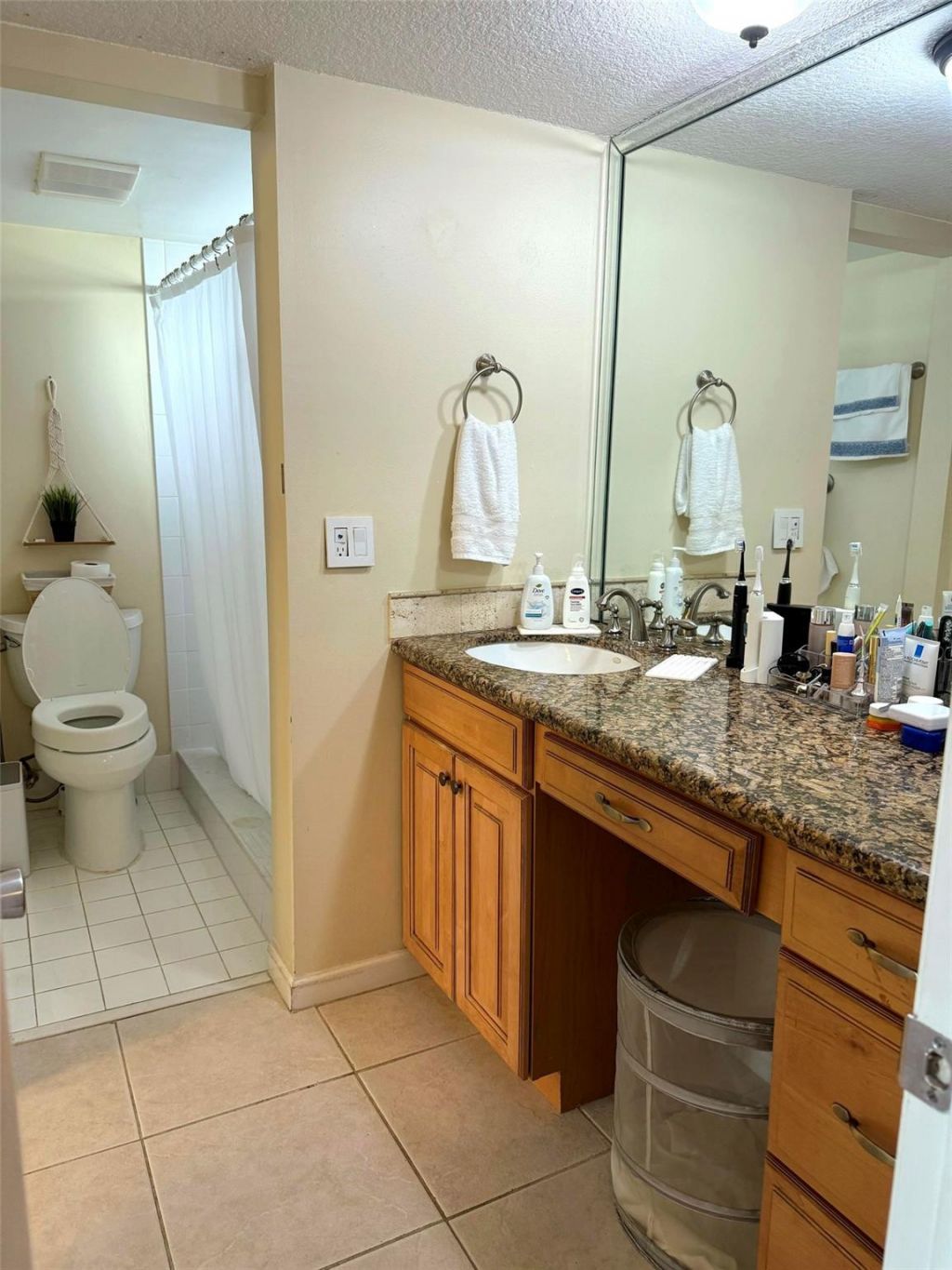 9230 Lagoon Place, Unit 408, Davie, FL 33324 Photo