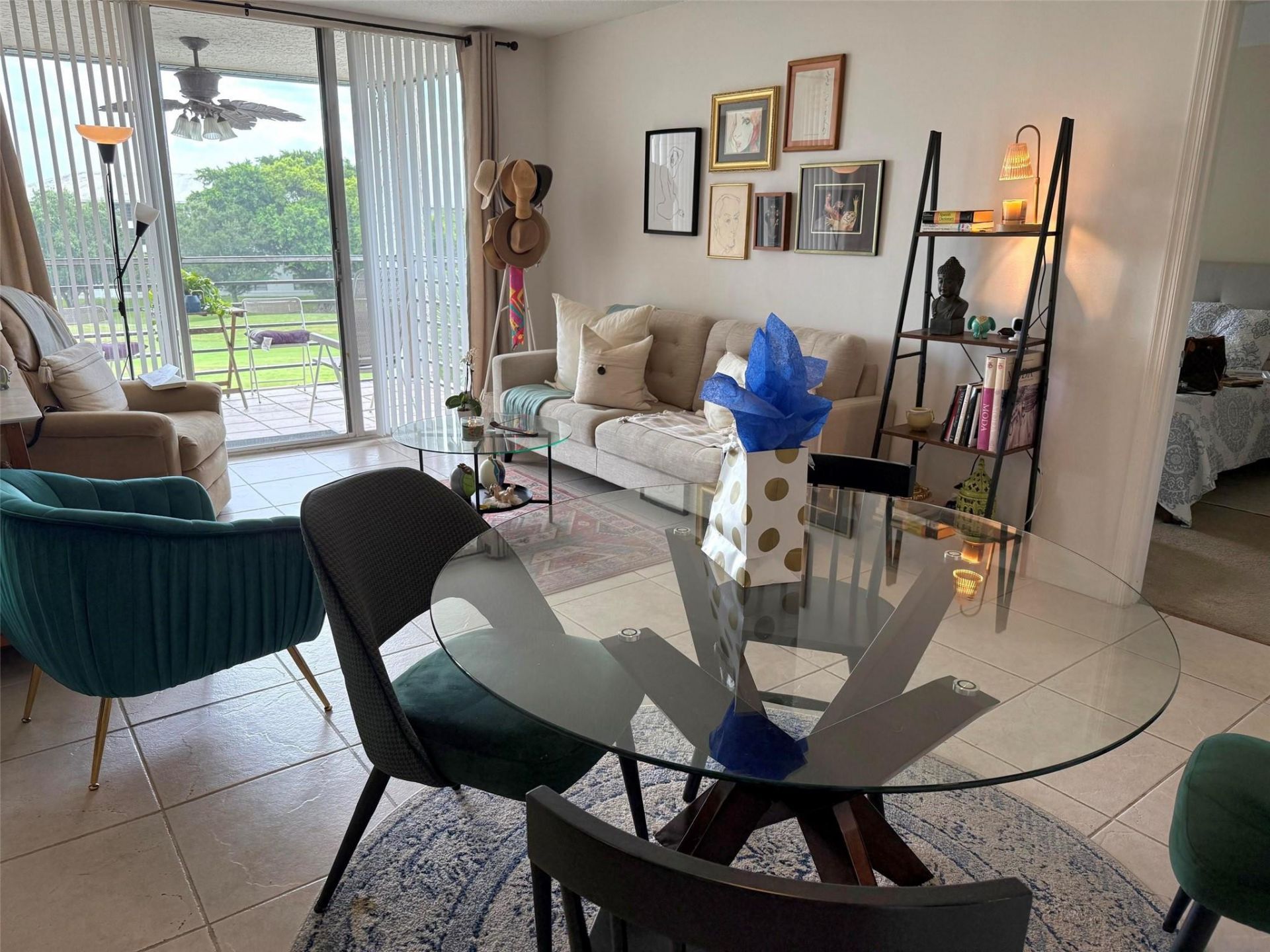 9230 Lagoon Place, Unit 408, Davie, FL 33324 Photo
