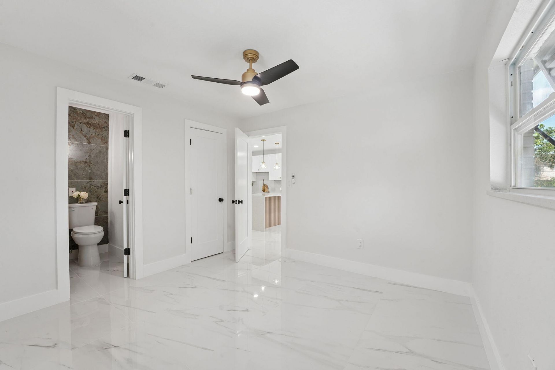 1527 Live Oak Drive, West Palm Beach, FL 33415 Photo