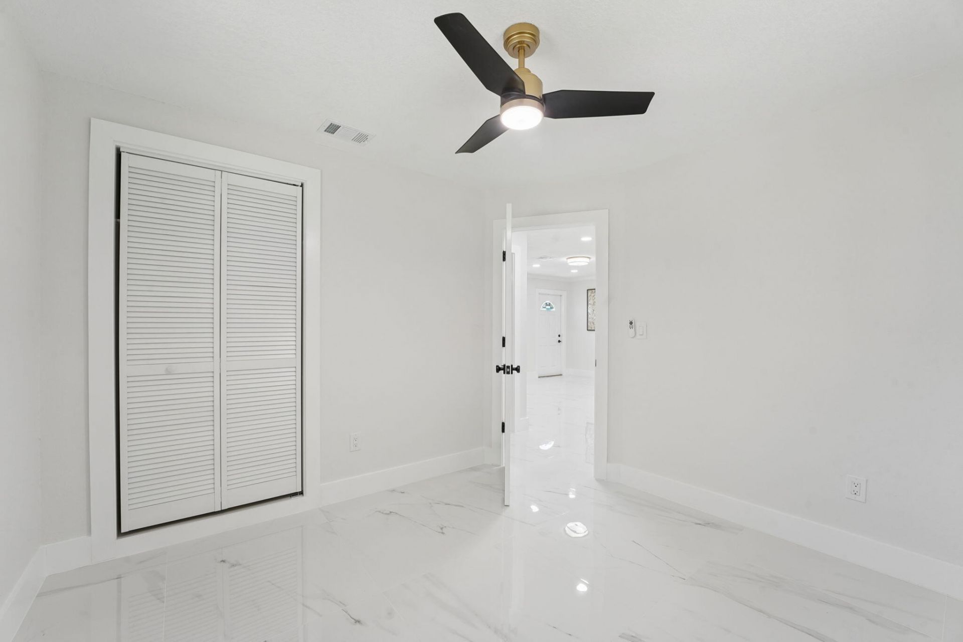 1527 Live Oak Drive, West Palm Beach, FL 33415 Photo