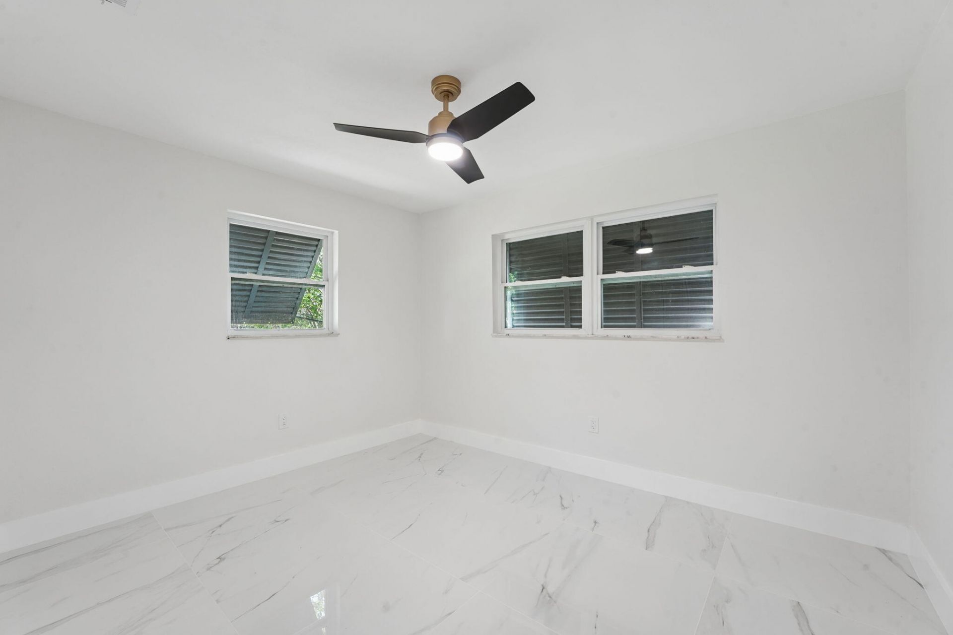 1527 Live Oak Drive, West Palm Beach, FL 33415 Photo