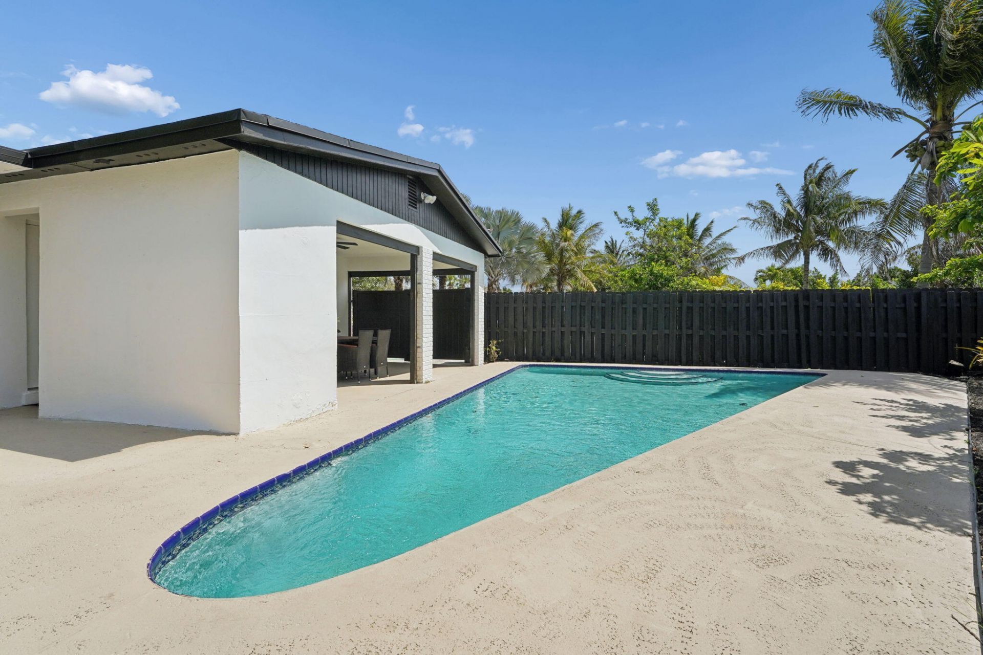 1527 Live Oak Drive, West Palm Beach, FL 33415 Photo