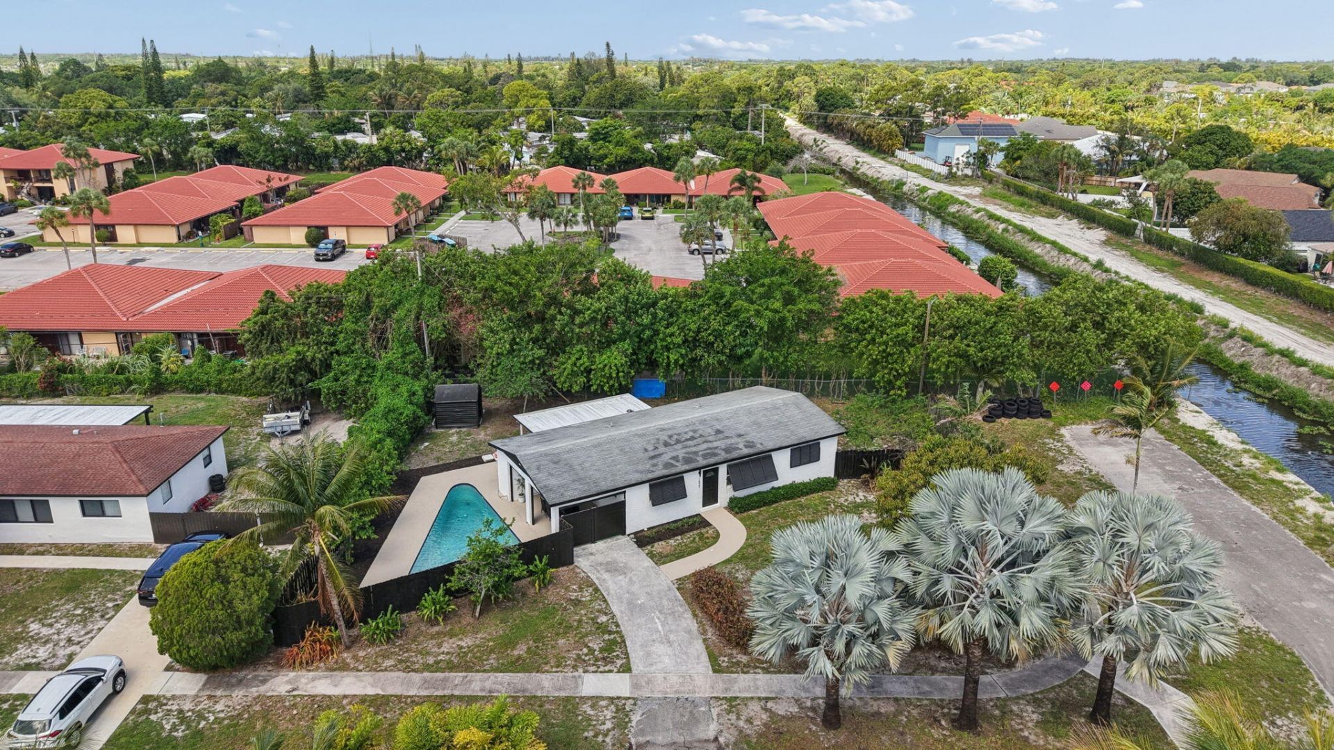 1527 Live Oak Drive, West Palm Beach, FL 33415 Photo