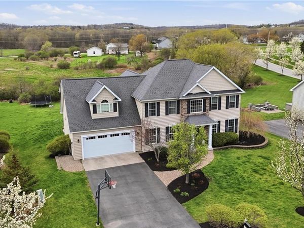 3932 Charing Cross, Canandaigua, NY 14424