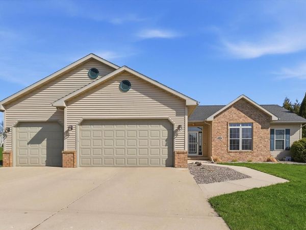 412 HARVEST HILL DRIVE, Denmark, WI 54208