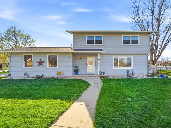 40 S PIONEER PARKWAY, Fond Du Lac, WI 54935