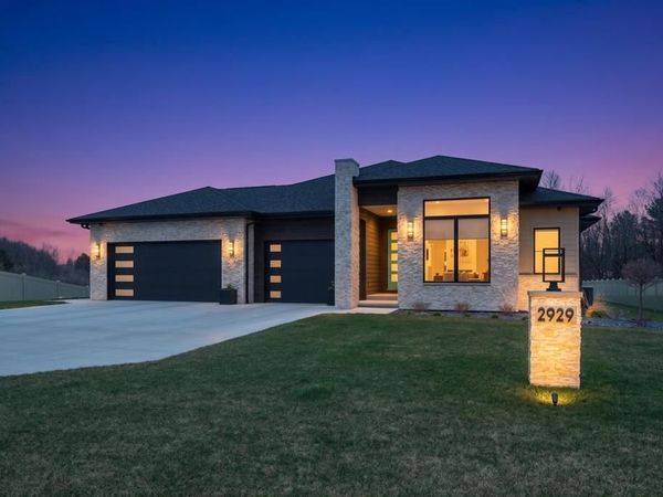 2929 CREEKWOOD DRIVE, Green Bay, WI 54311