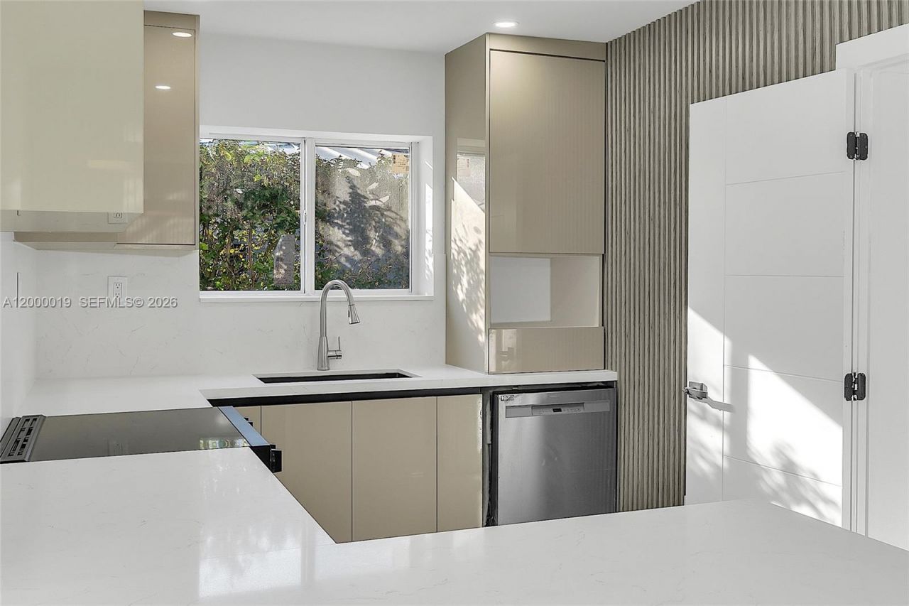 6540 SW 25th St , Miami, FL 33155 Photo