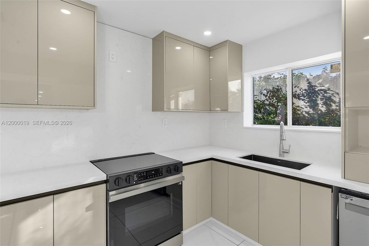 6540 SW 25th St , Miami, FL 33155 Photo