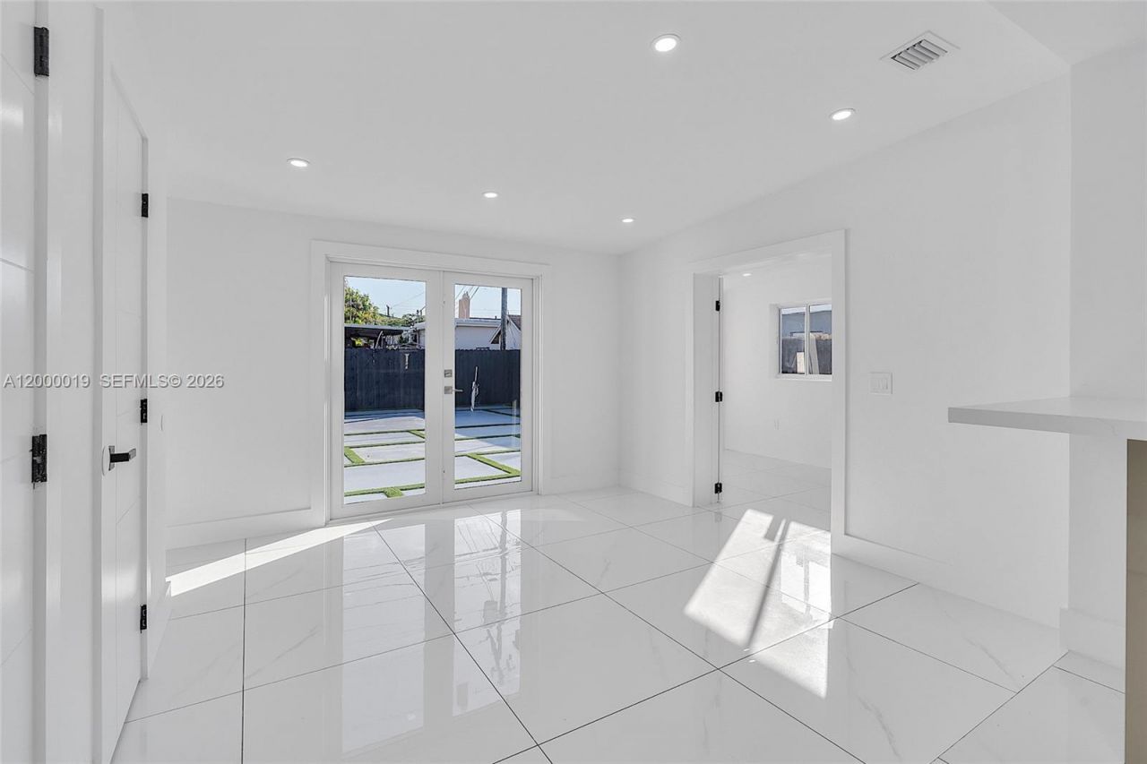 6540 SW 25th St , Miami, FL 33155 Photo