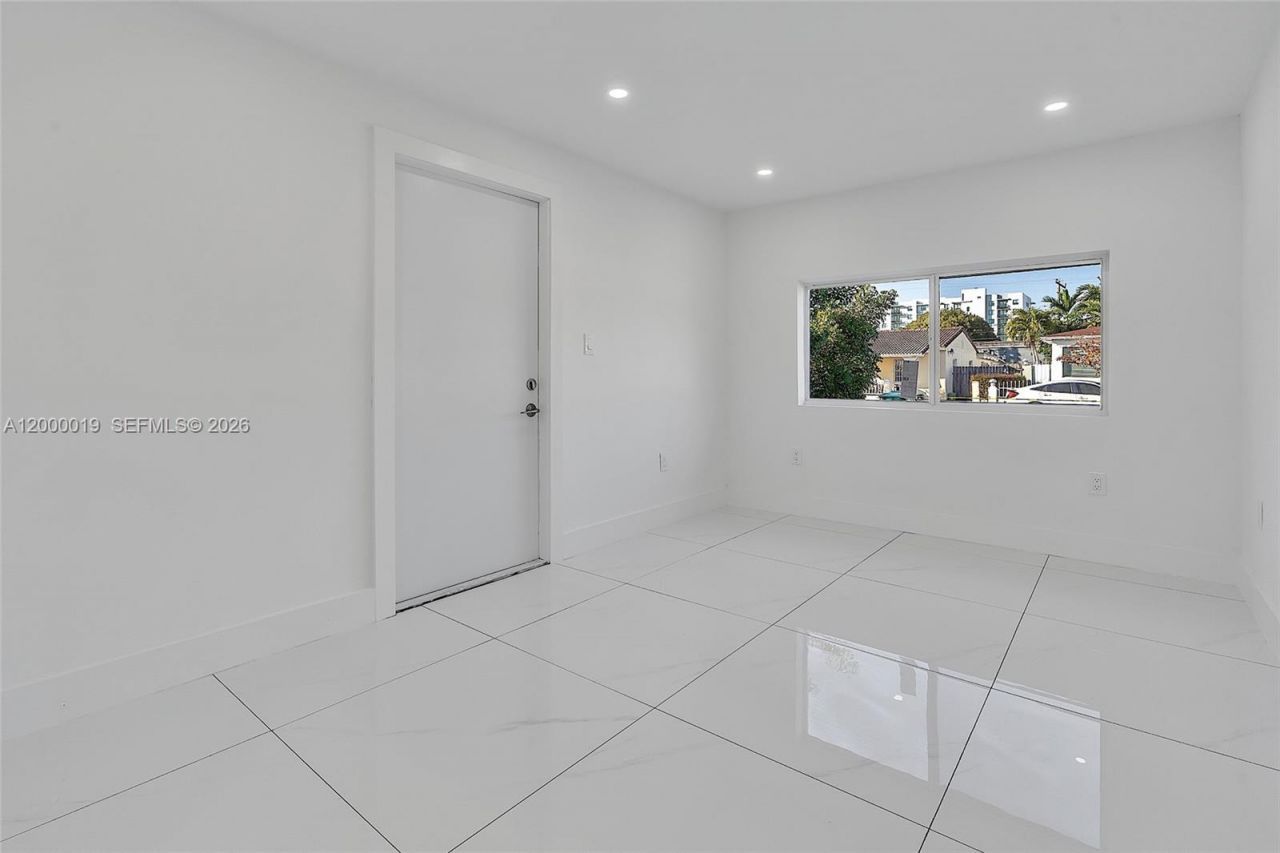 6540 SW 25th St , Miami, FL 33155 Photo