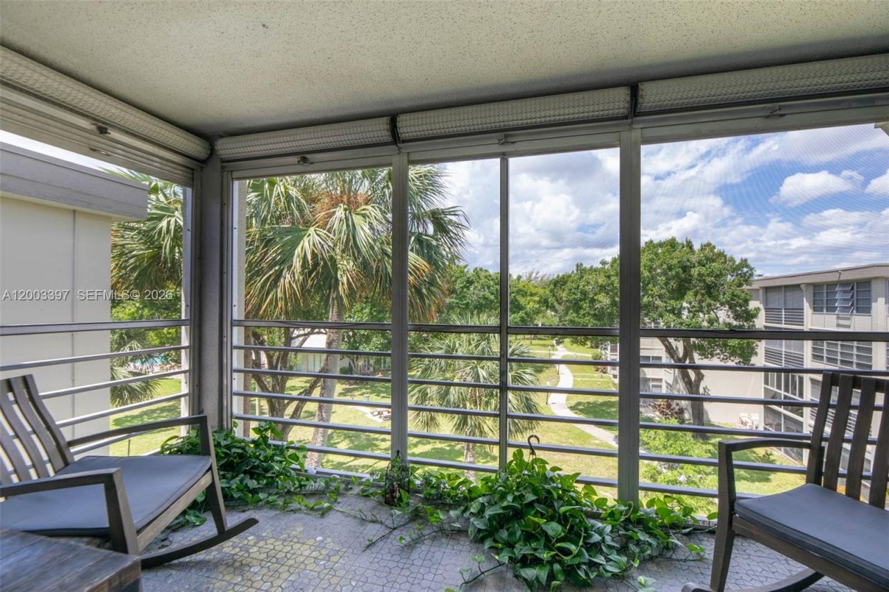 2999 NW 48th Ave , Unit 448, Lauderdale Lakes, FL 33313 Photo