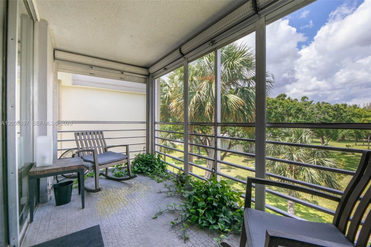 2999 NW 48th Ave , Unit 448, Lauderdale Lakes, FL 33313 Photo