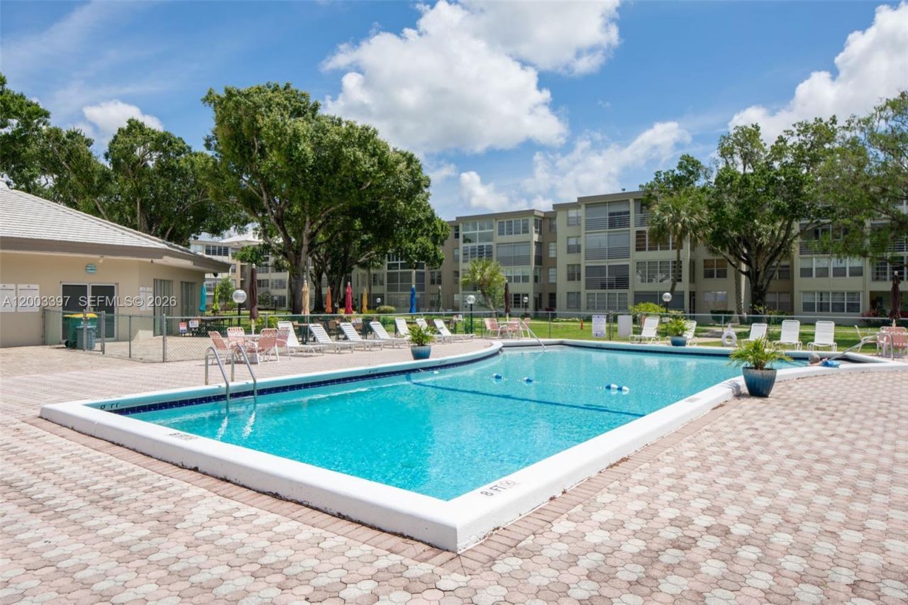 2999 NW 48th Ave , Unit 448, Lauderdale Lakes, FL 33313 Photo