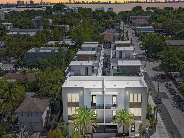 517 NE 61st st, Miami, FL 33137