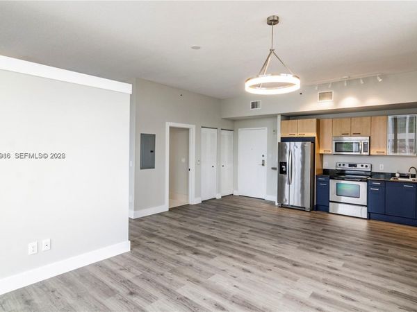 1350 NW 8th Ct , Unit A1-7, Miami, FL 33136