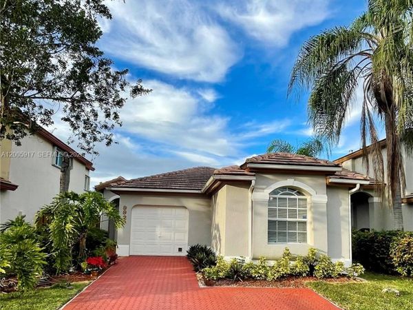 9929 NW 29th Ter , Doral, FL 33172