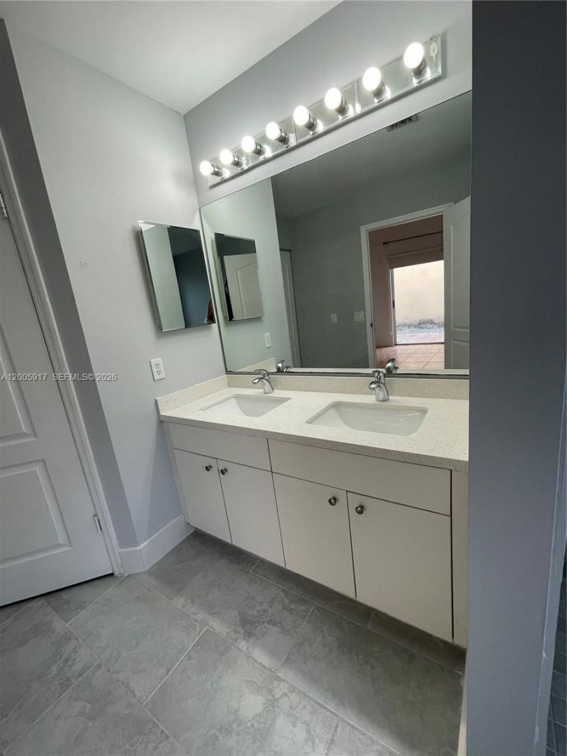 9929 NW 29th Ter , Doral, FL 33172 Photo