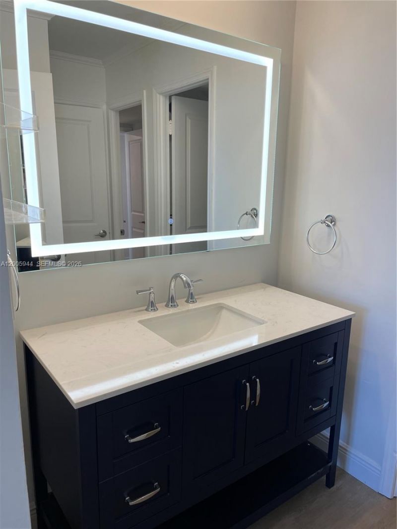 5 Island Ave , Unit 8G, Miami Beach, FL 33139 Photo